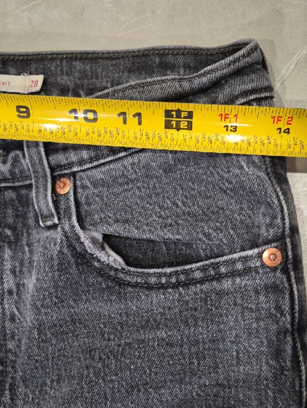 Levi's Ribcage Straight Jeans — Blackwashed Denim - Picture 7 of 14